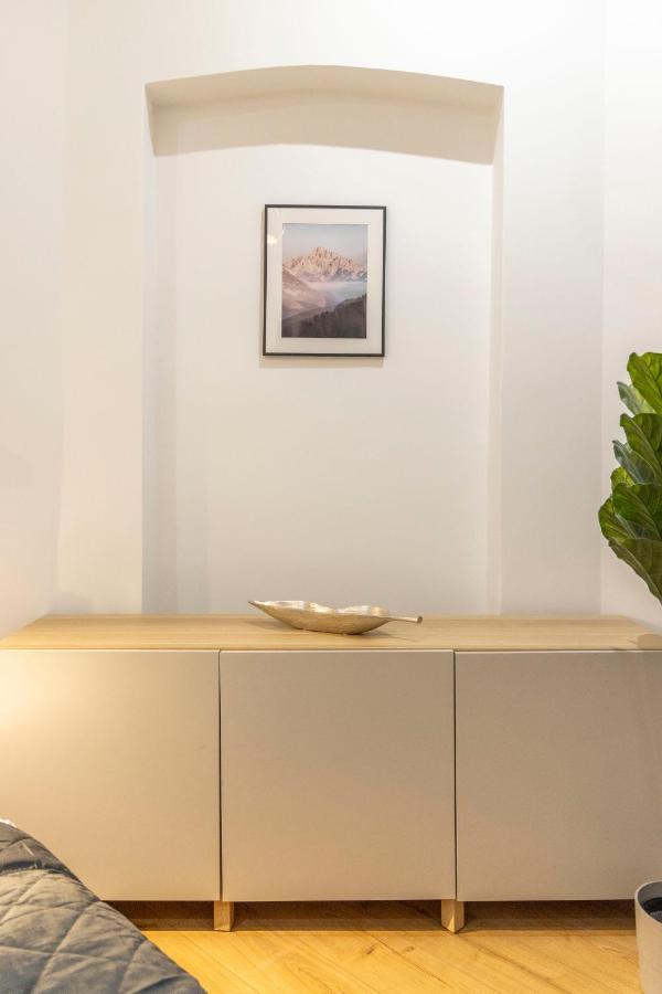 דירה Grand With 5bedrm 2bathroom